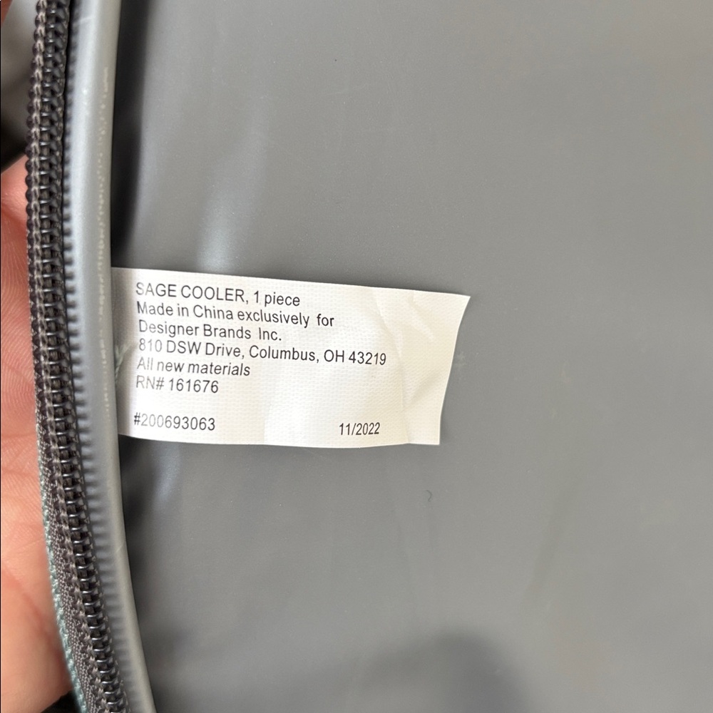 DSW Green and Grey Insulated Duffle Cooler - Picture 12 of 12